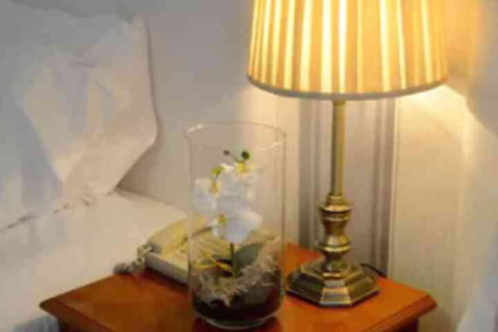 Room 17 of 41