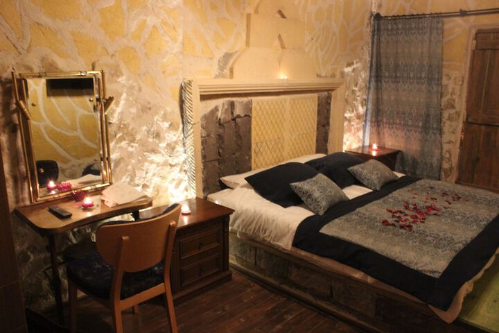 Room 33 of 61