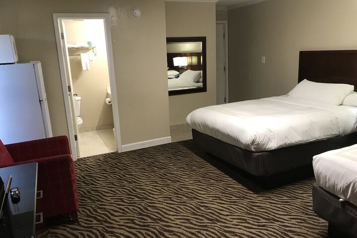 Standard Double Room 2 Queen Beds (5 of 18)