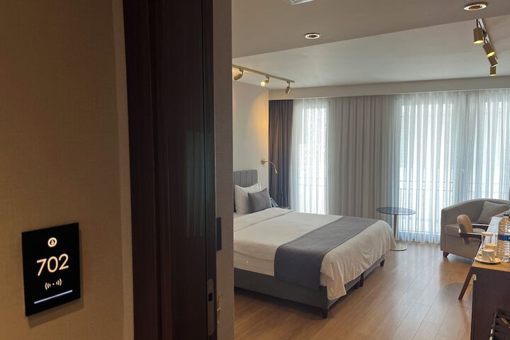 Room 54 of 129