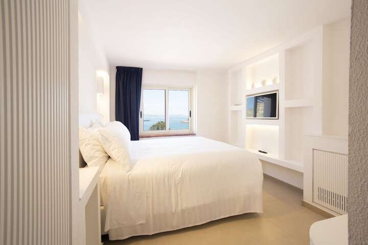 Room 17 of 115