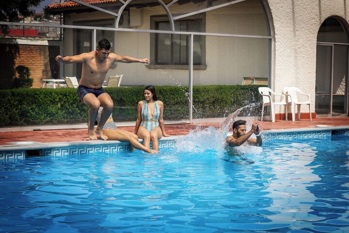 Pool 60 of 85