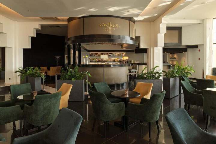Lounge 115 of 143