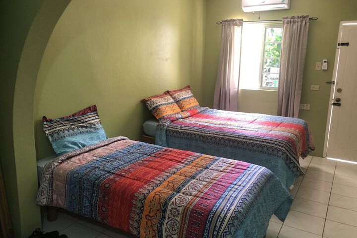 Room 25 of 25
