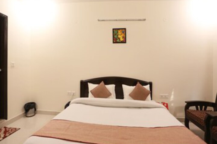 Room 18 of 22