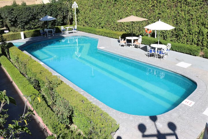 Pool Hotel