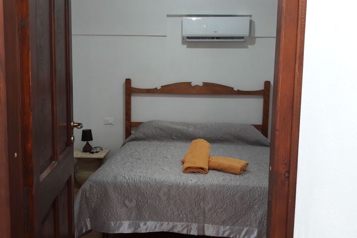 Room 10 of 126