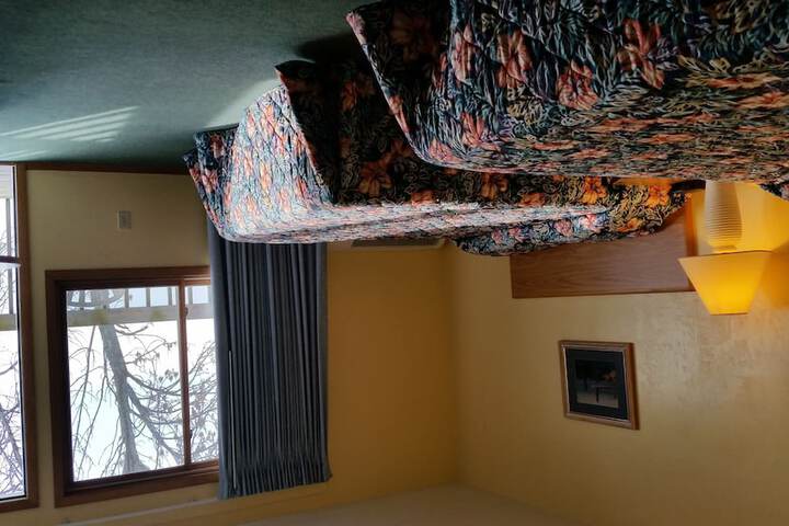 Queen Bed City View (9 of 33)