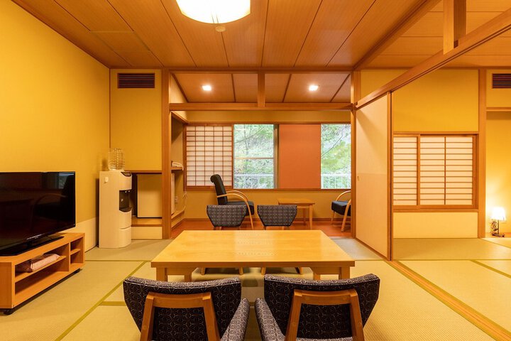 Room 26 of 46