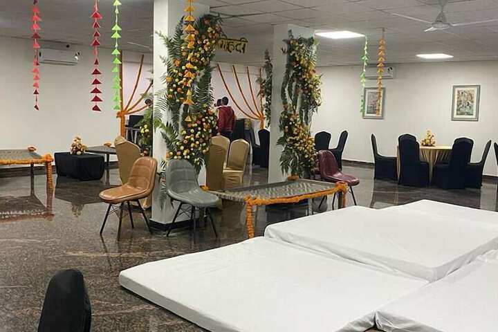 Ballroom/Hall 47 of 73