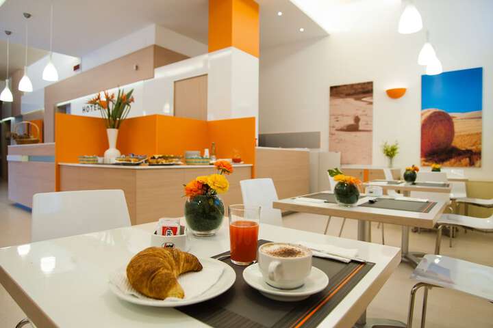 Breakfast/Coffee Service 36 of 46
