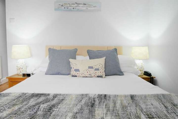Room 15 of 39