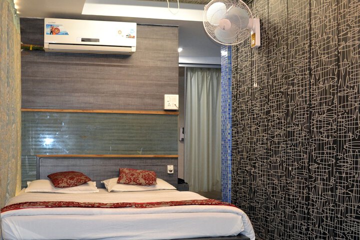 Room 10 of 43