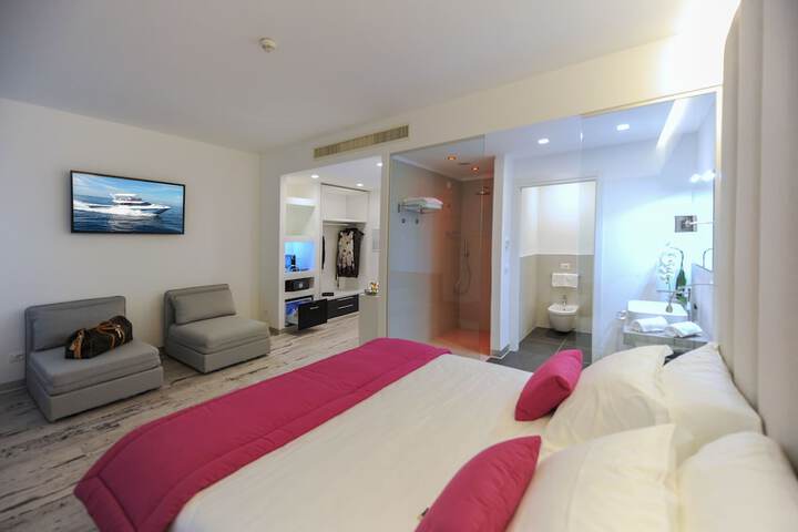 Room 21 of 85