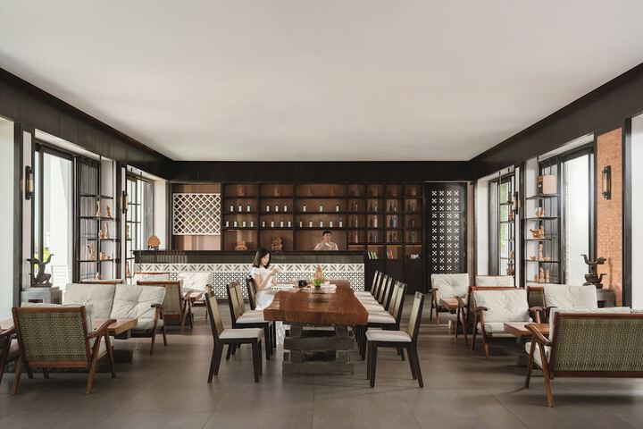Guest Lobby