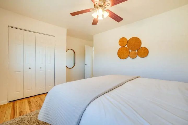 Room 2 of 17