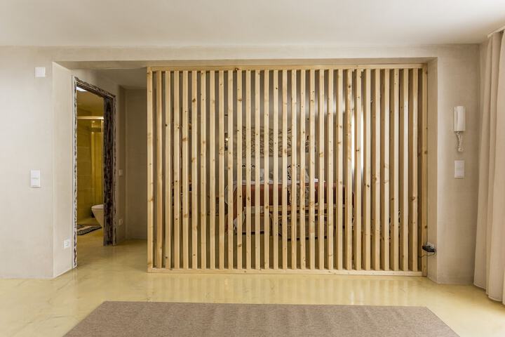 Room 16 of 118
