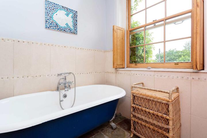 General 2 of 11