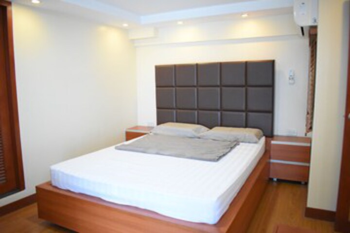 Room 83 of 96