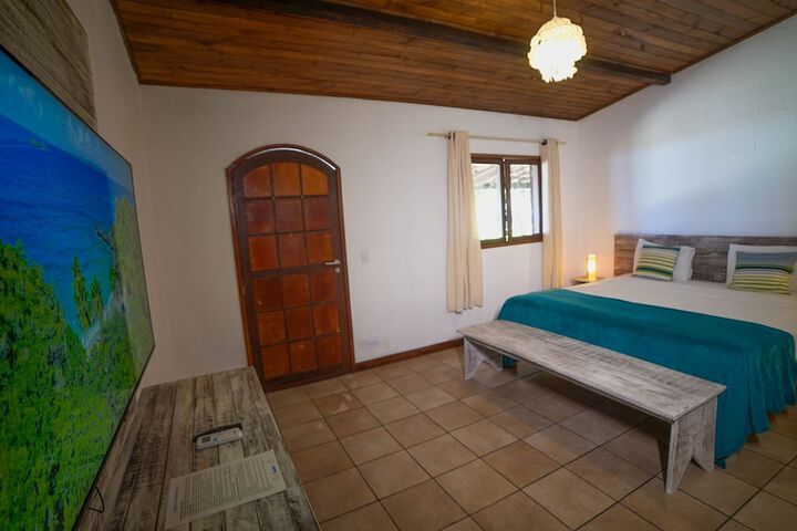 Room 4 of 63