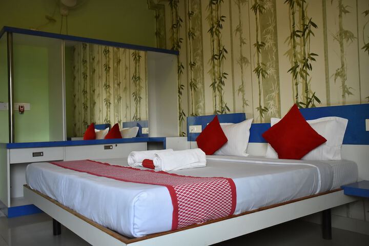 Room 17 of 37