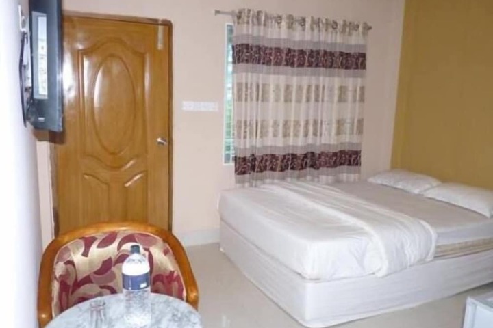 Room 5 of 17