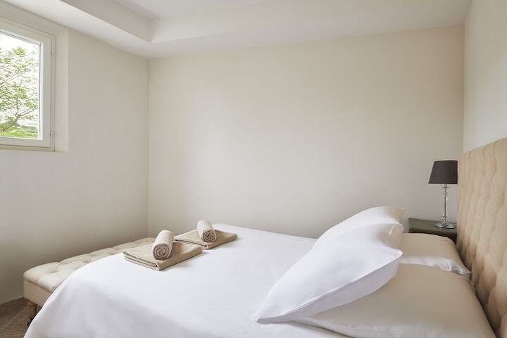Room 10 of 53