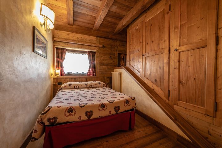 Room 13 of 41