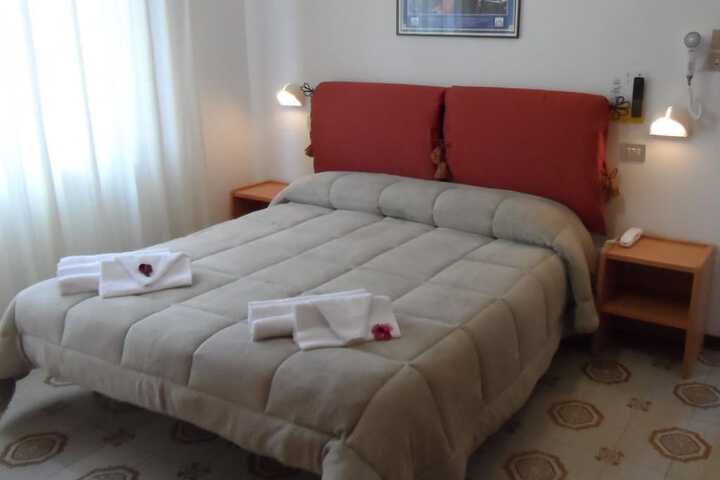 Room 14 of 35