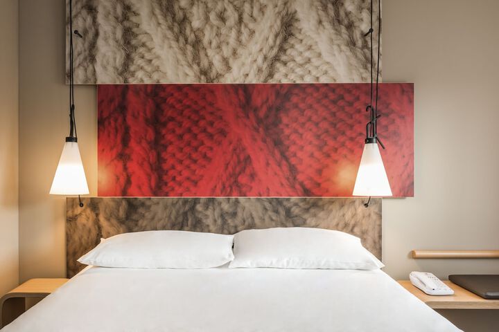Room 8 of 49