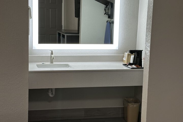 2 Double Beds (4 of 15)