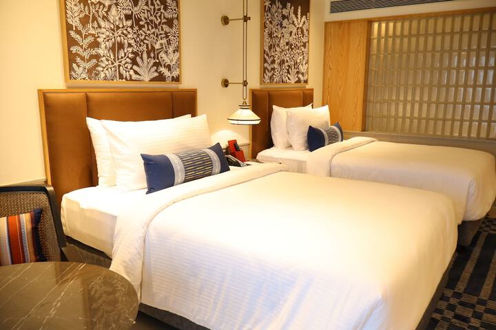 Room 10 of 71