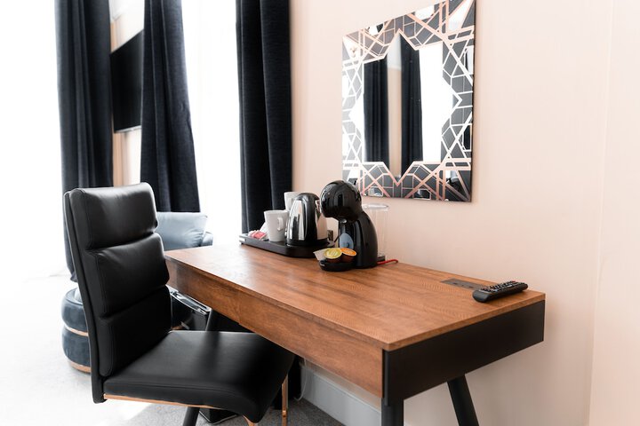 Room 10 of 87