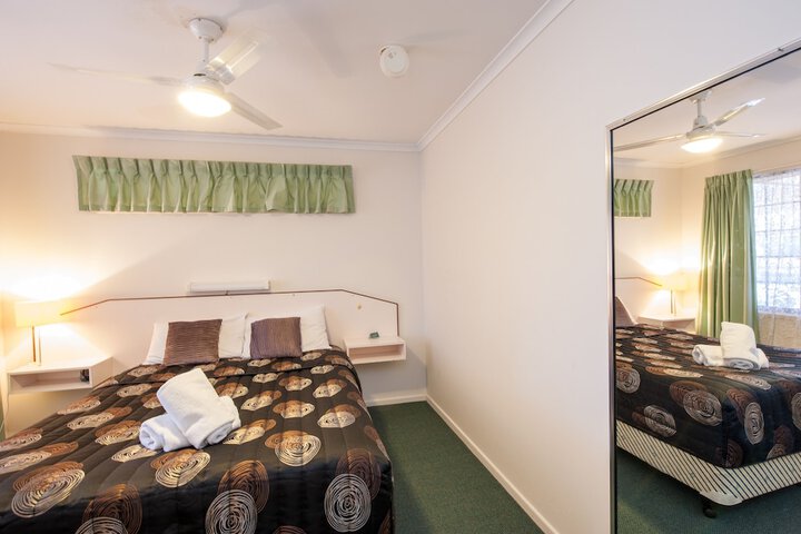 Room 35 of 63