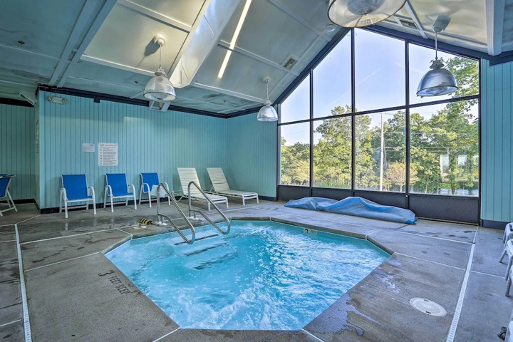Pool 12 of 30
