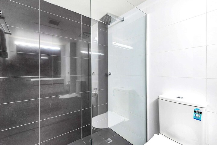 Room 19 of 28
