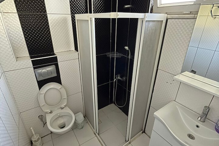 Room 17 of 22