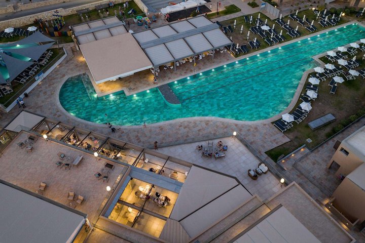 Pool 108 of 312