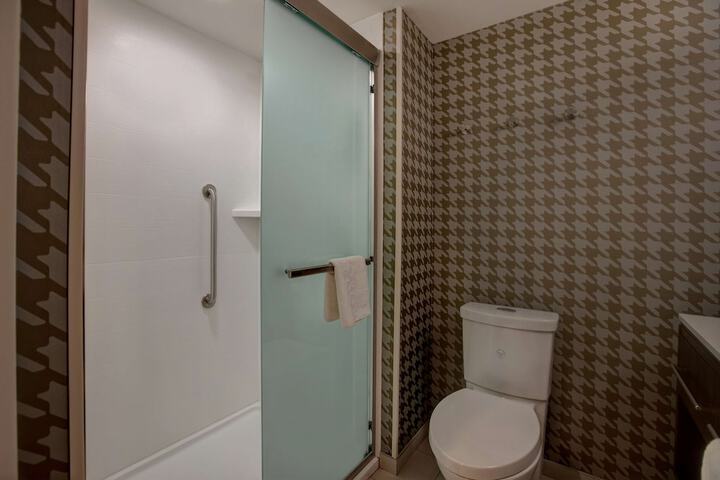 Bathroom shower