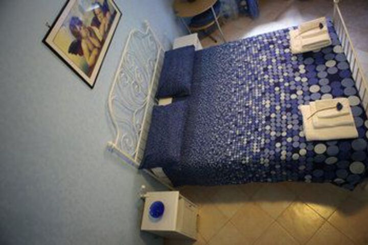 Room 8 of 15