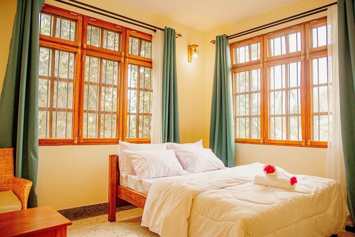 Room 4 of 47