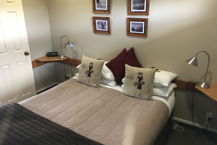 Room 4 of 40