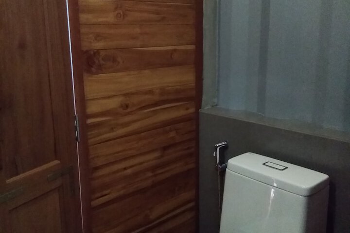 Room 51 of 100