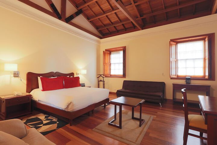 Room 6 of 46