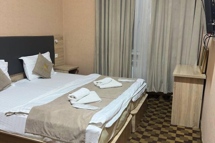 Room 12 of 21