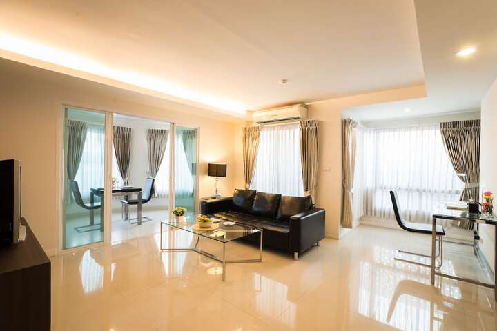 Room 48 of 80