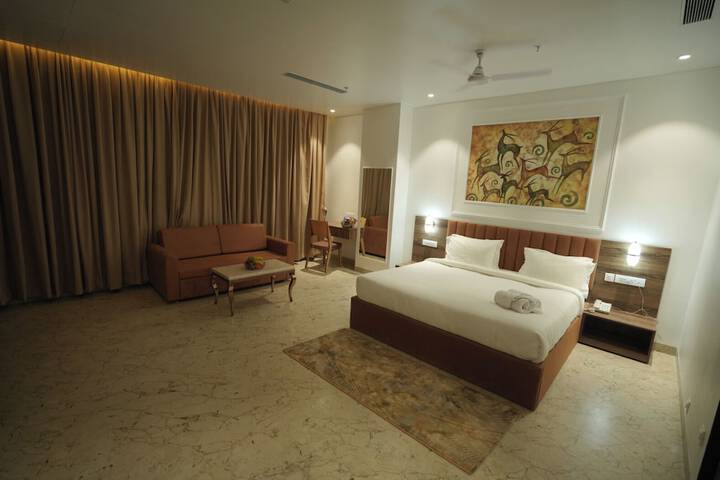 Room 20 of 102