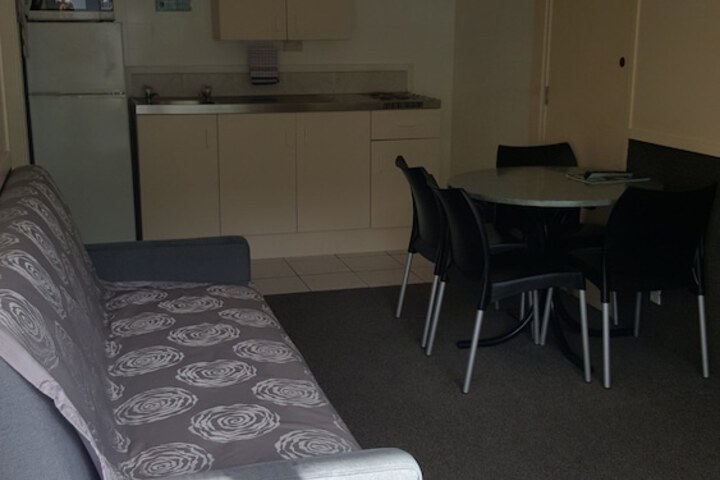 Room 11 of 48