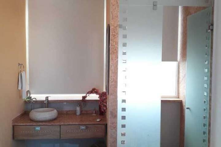 Room 17 of 45