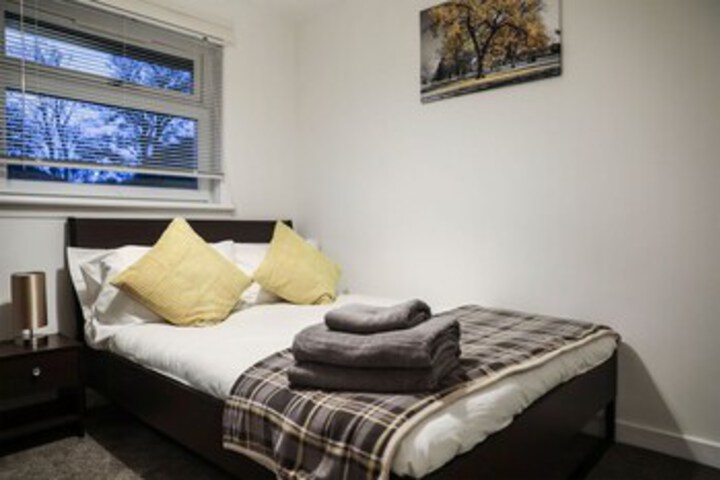 Room 3 of 12